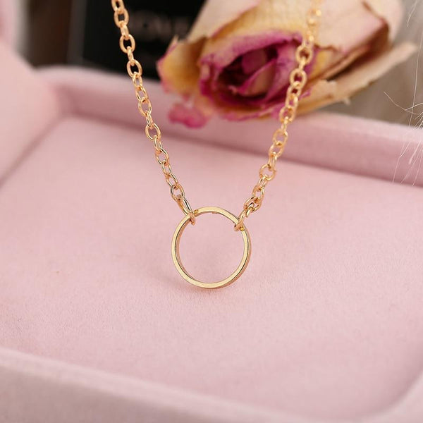 Minimalist & Chic Round Necklace