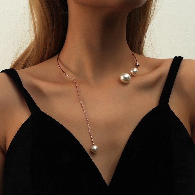 Elegant Big White Pearl Necklace